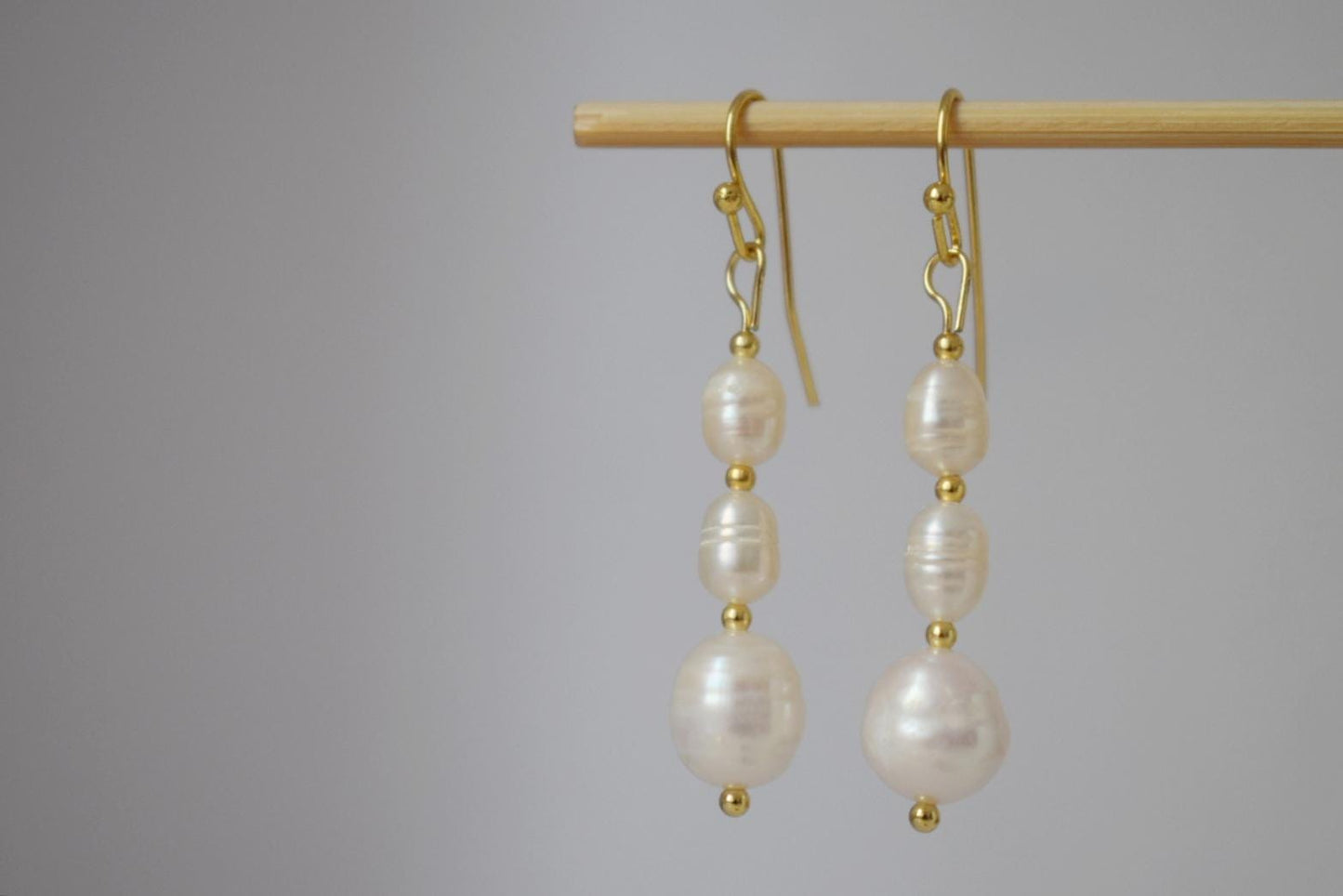 Süßwasserperlen Ohrringe, Statement Ohrhänger, 18k vergoldete chirurgische Edelstahlhaken, Hochzeitsschmuck, Jubiläumsgeschenk