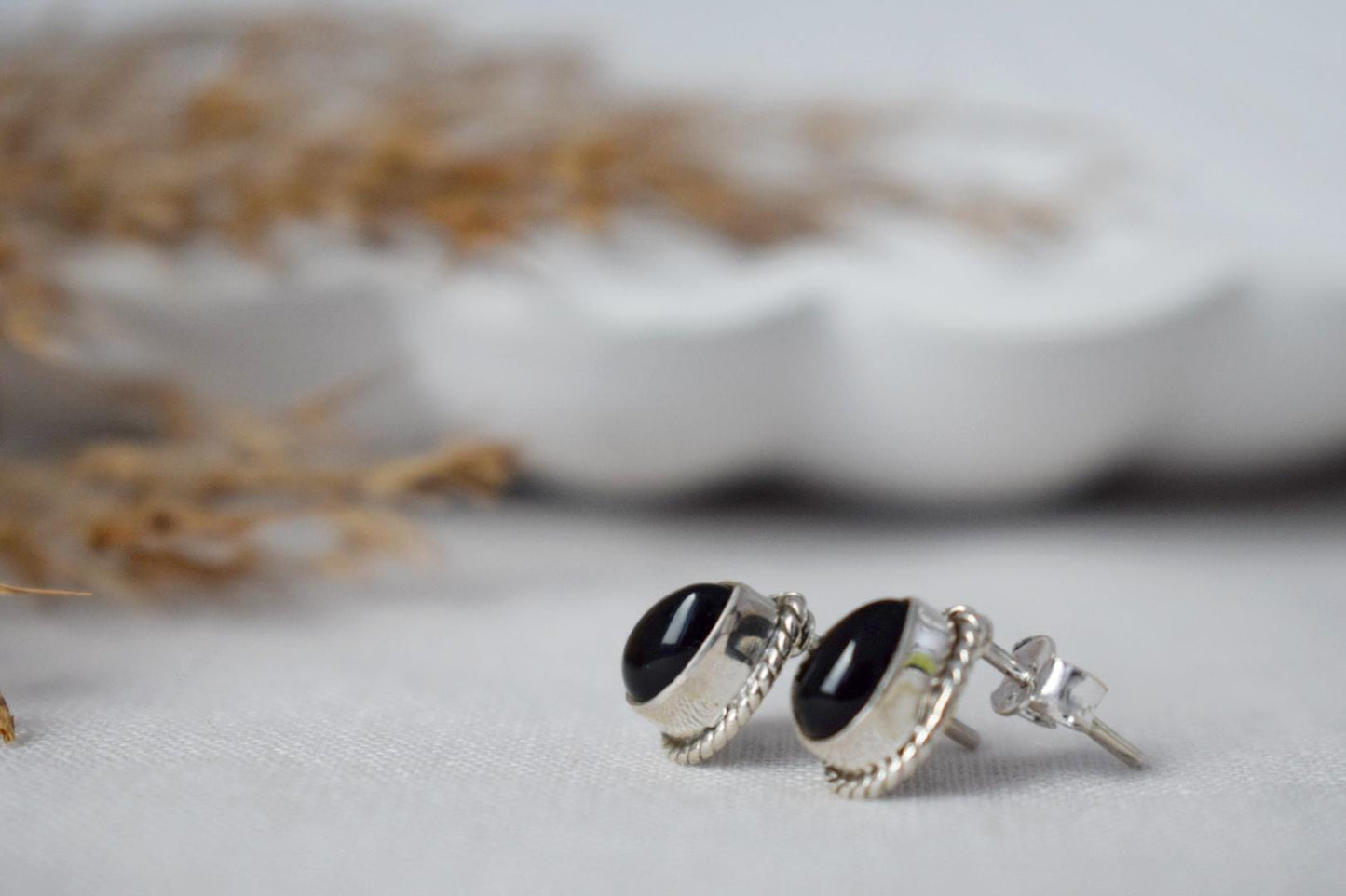Kleine Boho Schwarze Onyx Ohrstecker, Tropfen Naturstein Sterling Silber Schmuck, Edelstein Ohrstecker, Bestes handgemachtes Geschenk, Unisex Ohrringe