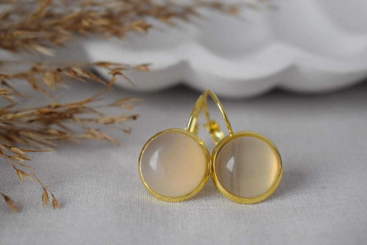 Graue Achat Ohrringe, Edelstein Ohrringe, 18k vergoldete Edelstahl Ohrringe, handgefertigter Schmuck, Valentinstag Geschenk für Sie