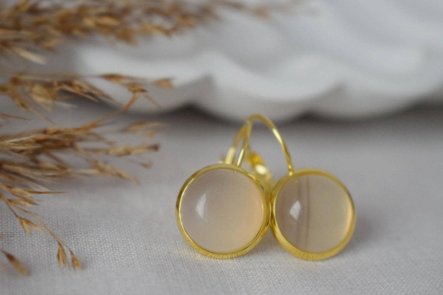 Graue Achat Ohrringe, Edelstein Ohrringe, 18k vergoldete Edelstahl Ohrringe, handgefertigter Schmuck, Valentinstag Geschenk für Sie