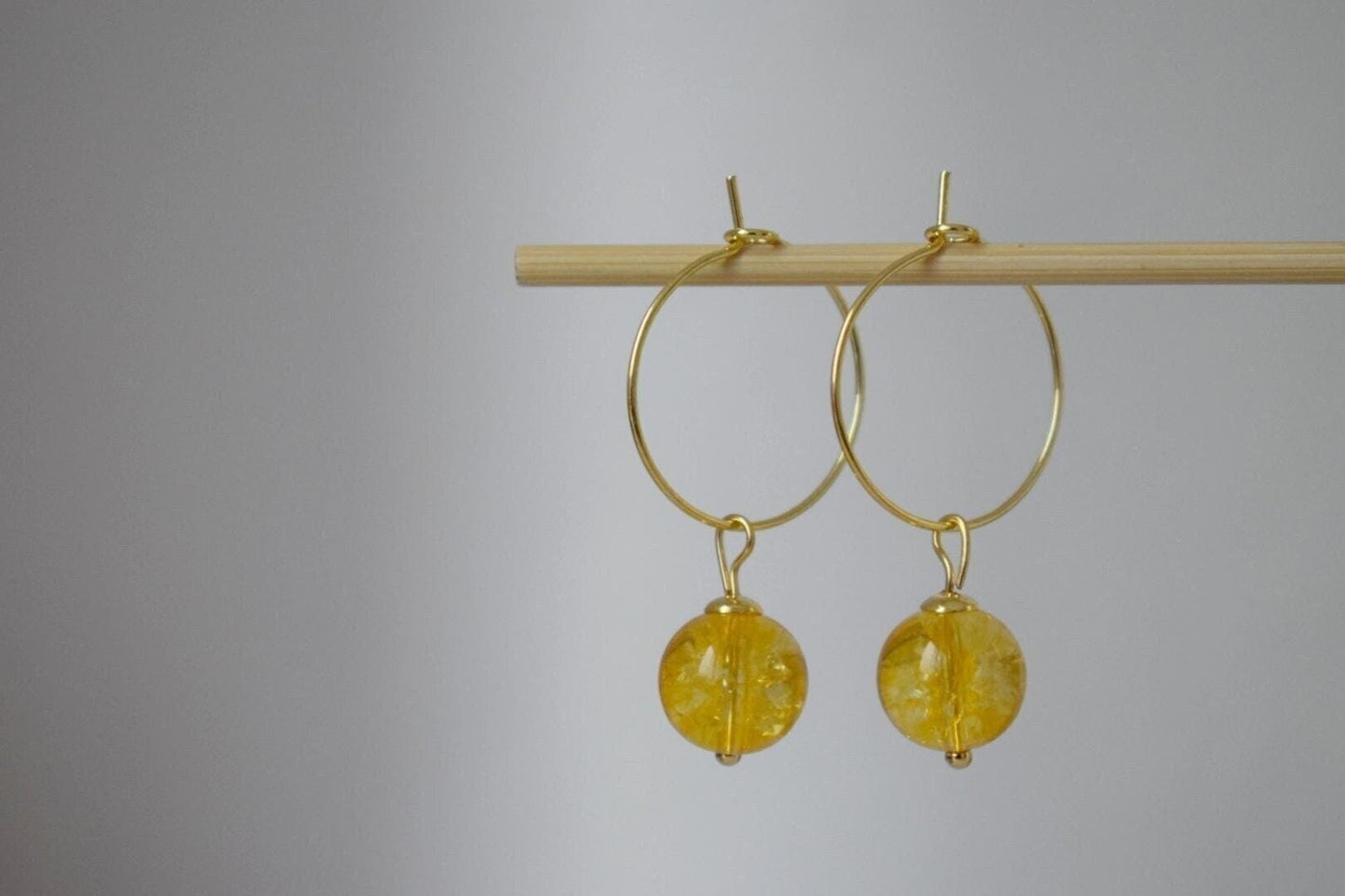 Creolen aus Citrinperlen, gelbe Edelsteinperle, 18 Karat vergoldeter chirurgischer Edelstahl, Geburtsstein für November, Schmuckgeschenk für Sie