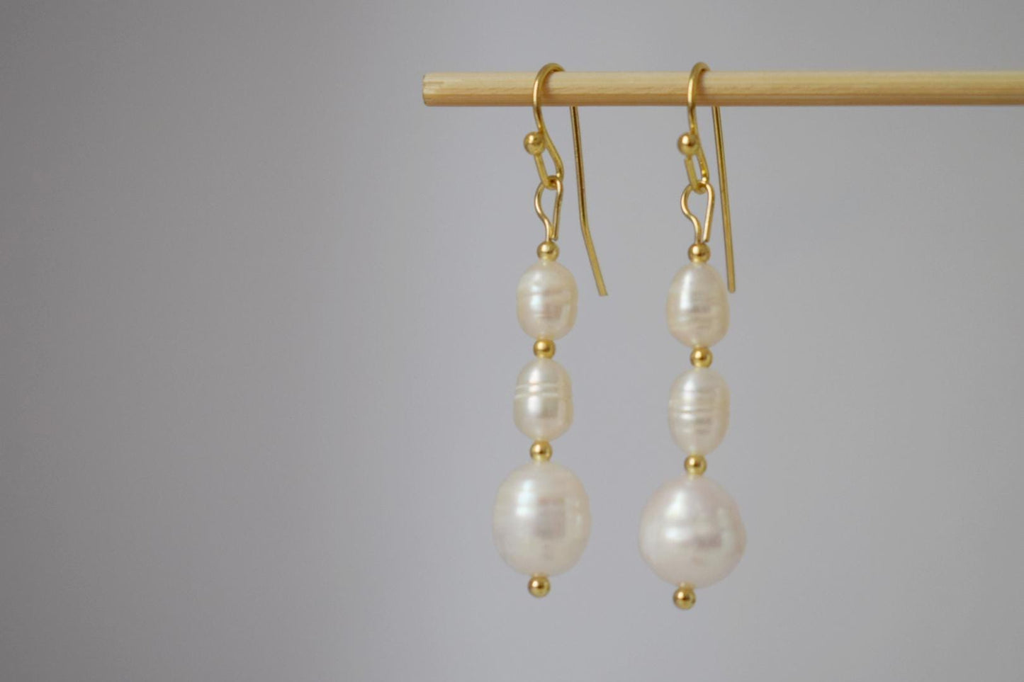 Süßwasserperlen Ohrringe, Statement Ohrhänger, 18k vergoldete chirurgische Edelstahlhaken, Hochzeitsschmuck, Jubiläumsgeschenk